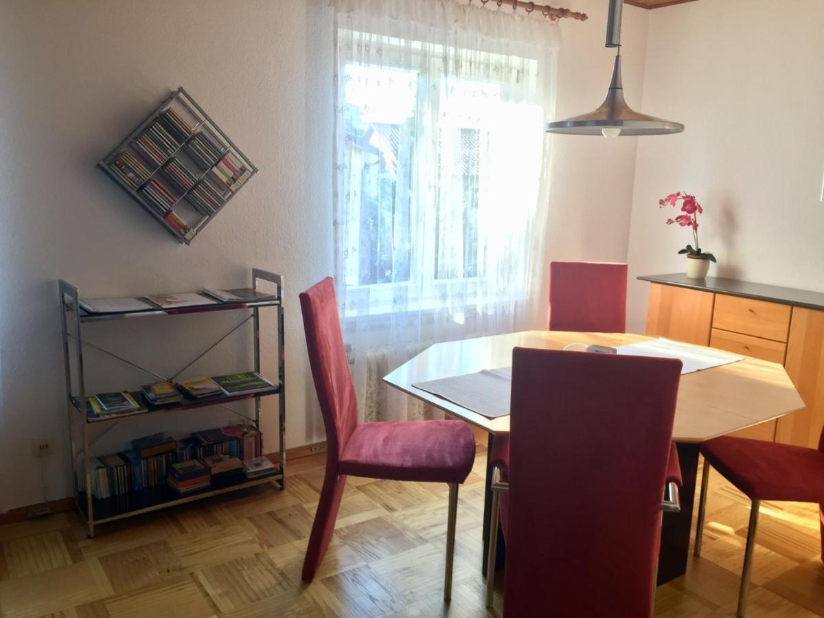 Blaues Haus Apartment Niederdorfelden Luaran gambar