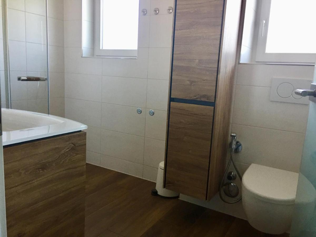 Blaues Haus Apartment Niederdorfelden Luaran gambar